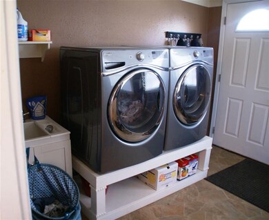 956 W Centennial St, Nappanee, IN 46550 - photo 7