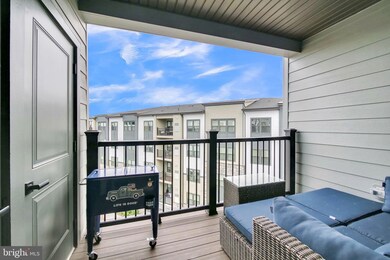 Woodland Park East unit Z, Herndon, VA 20171 - photo 4