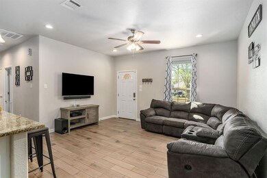 202 Gatrix Ave, Cleburne, TX 76033 - photo 6