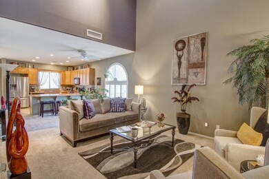 Open Living, Breakfast Bar & Kitchen