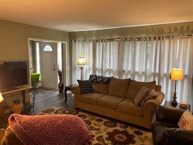 710 Forest Cir, Douglas, GA 31533 - photo 3