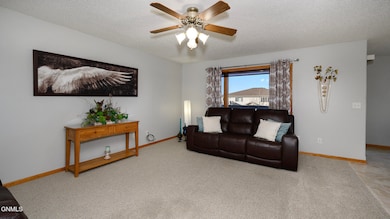 883 San Angelo Dr unit 3, Bismarck, ND 58504 - photo 3