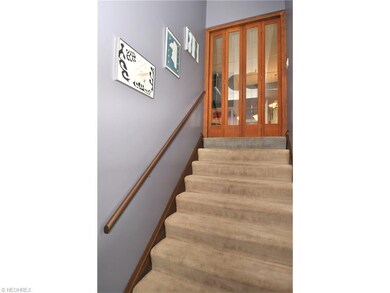 Private foyer entry view leads to second floor uni