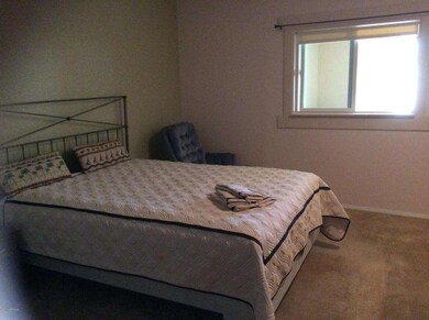 10917 W Santa fe Dr, Sun City, AZ 85351 - photo 5