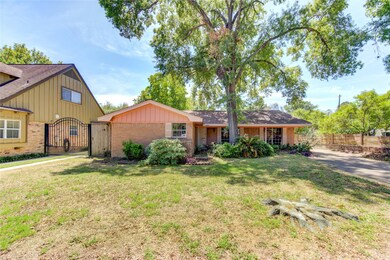 6227 Lindyann Ln, Houston, TX 77008 - photo 3