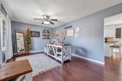 1004 Lincoln Dr, Maryville, IL 62062 - photo 3