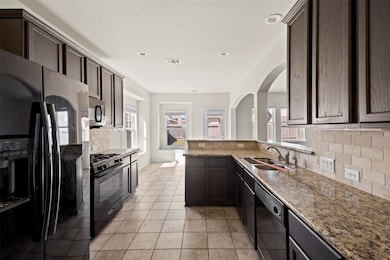 6527 Hunters Trace Ln, Baytown, TX 77521 - photo 6