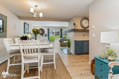 33-Dining Room_ELI01080