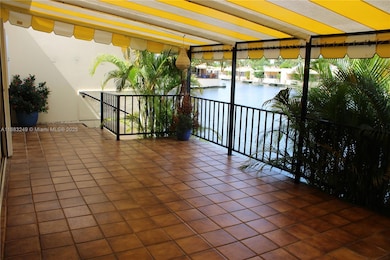 15512 Sharpecroft Dr, Hialeah, FL 33014 - photo 4