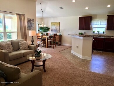 1512 Kitchen-Living