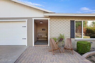 Charming front entry patio