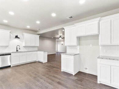 7413 Elman Ln, Azle, TX 76020 - photo 5