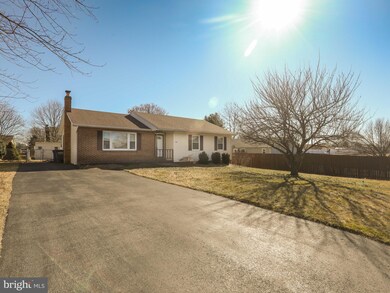 304 Chinkapin Dr, Stephens City, VA 22655 - photo 2