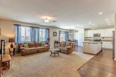 3422 Arrowhead Ct, Rosamond, CA 93560 - photo 4