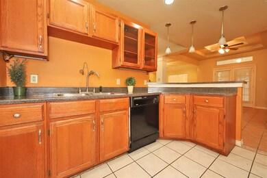 408 Crossbill St, Laredo, TX 78045 - photo 6