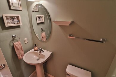 6937 Hunt Dr, Macungie, PA 18062 - photo 7