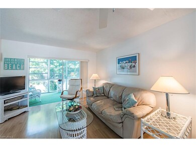Living Room to Lanai