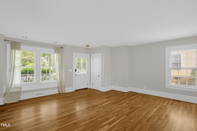 8-web-or-mls-225 Vance St-8 (1)