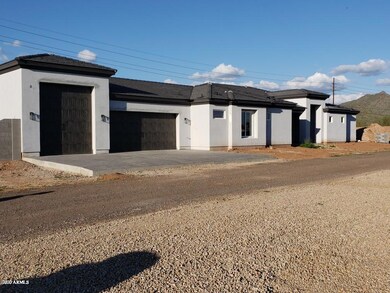 Front Elevation wRV Garage