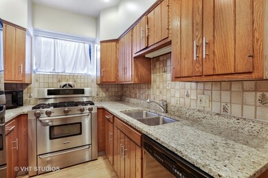 2914 N Pine Grove Ave unit 3, Chicago, IL 60657 - photo 6