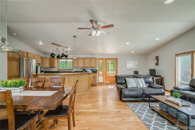 1001 N Fairview Place, East Wenatchee, WA 98802 - photo 4