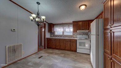 135 Blazer St, Newport, TN 37821 - photo 7