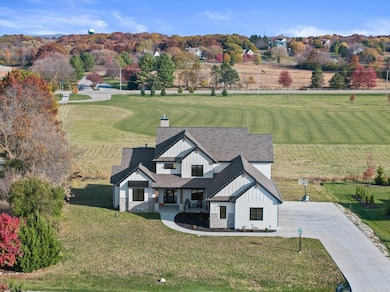 MODERN FARMHOUSE