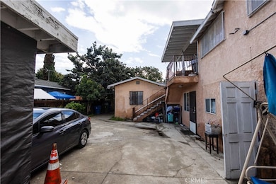 1419 E 111th St, Los Angeles, CA 90059 - photo 5