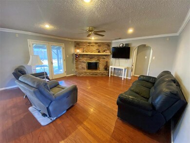 6412 Simmons Rd, North Richland Hills, TX 76182 - photo 4