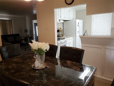 10450 Wolbrook St, Houston, TX 77016 - photo 5