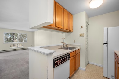 101 Fletcher - Interior