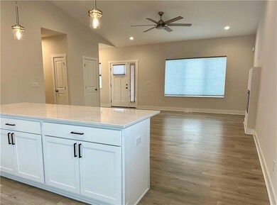 922 E 9th St N, Newton, IA 50208 - photo 6