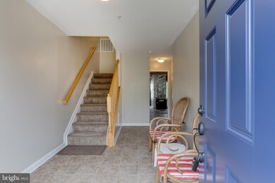 584 Burr Oak Ct, Prince Frederick, MD 20678 - photo 3