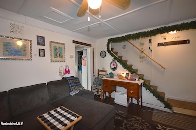 585 State Rd unit 2, North Adams, MA 01247 - photo 5