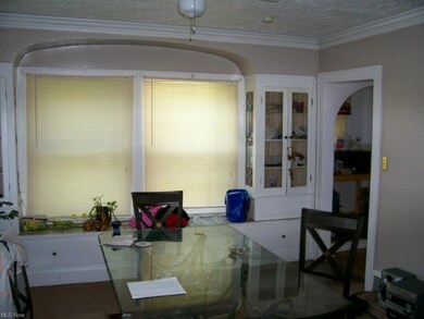 900 Greyton Rd, Cleveland, OH 44112 - photo 5