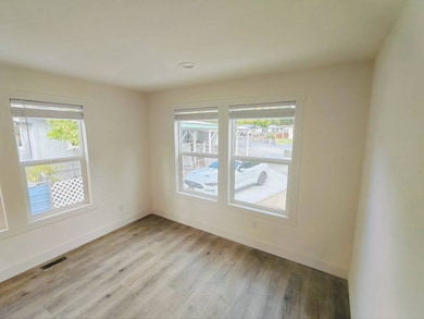 824 S 1st St unit 127, Dunsmuir, CA 96025 - photo 5