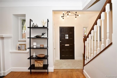 800 Maplegrove Ave, Royal Oak, MI 48067 - photo 3