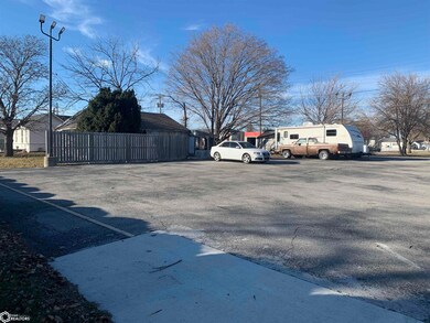 1301 W Thomas Ave, Shenandoah, IA 51601 - photo 4