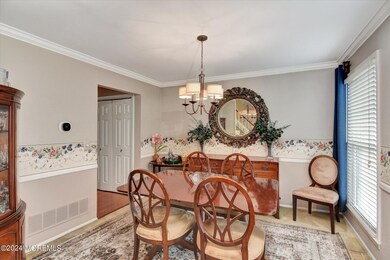 04-Dining Room