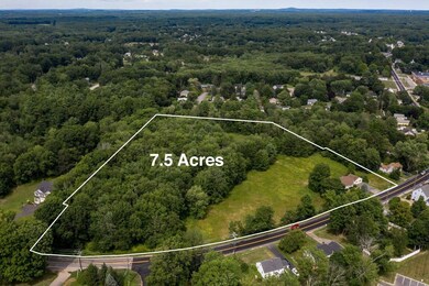 242 S Main St, Newmarket, NH 03857 - photo 4