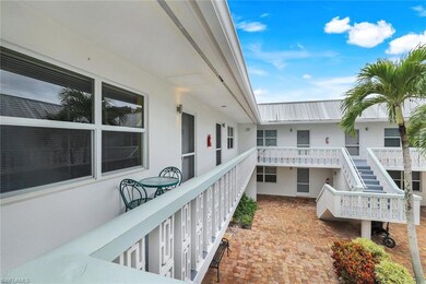 780 10th Ave S unit 22, Naples, FL 34102 - photo 2
