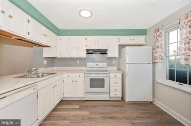 5825 Whitfield Ct, Frederick, MD 21703 - photo 6