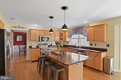 9302 Ravenridge Rd, Parkville, MD 21234 - photo 6