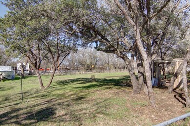 2924 Forest Park Dr, Granbury, TX 76048 - photo 4