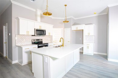 Plenty of space to host your family gatherings!