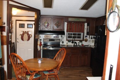 519 E River St unit 118, Orange, MA 01364 - photo 6