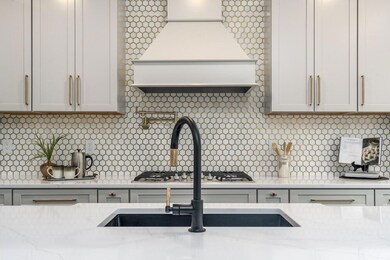 4130 Daventry Kitchen