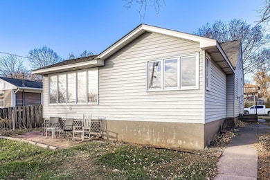 554 36th 1 2 Ave NE, Minneapolis, MN 55418 - photo 2