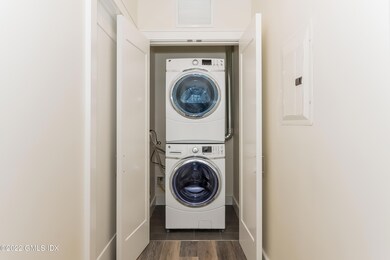 1381 E Putnam Ave unit 4, Old Greenwich, CT 06870 - photo 6