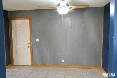 1115 Meadow Lane Dr, Bettendorf, IA 52722 - photo 6